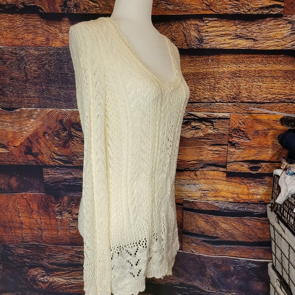 Sweater - Picture 2 of 4